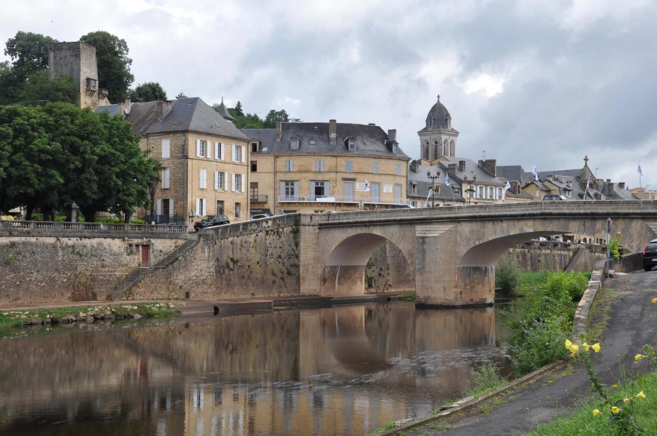 فيلا Le Hameau Du Moulin مونتيناك المظهر الخارجي الصورة